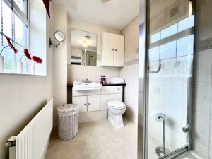 En-Suite- click for photo gallery